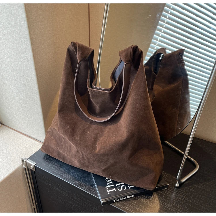 Vintage Women's Bag Large Capacity Suede Shoulder Bag Solid Color Simple Casual Commuter Bag