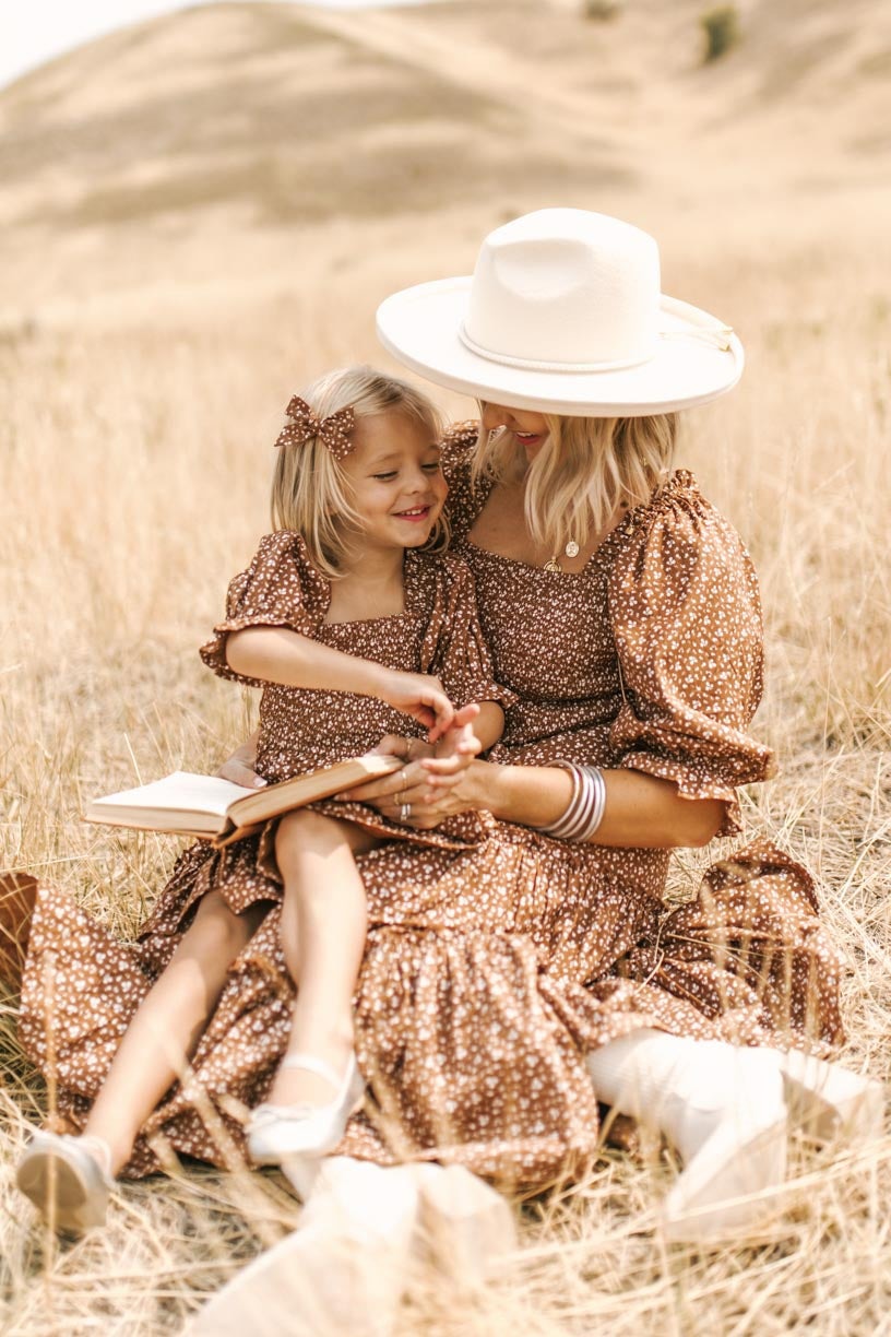 Mom And Daughter Dress Family Matching Clothes Flower Pastoral Style Printed Long Dress For Mother Daughter Mommy And Me Clothes