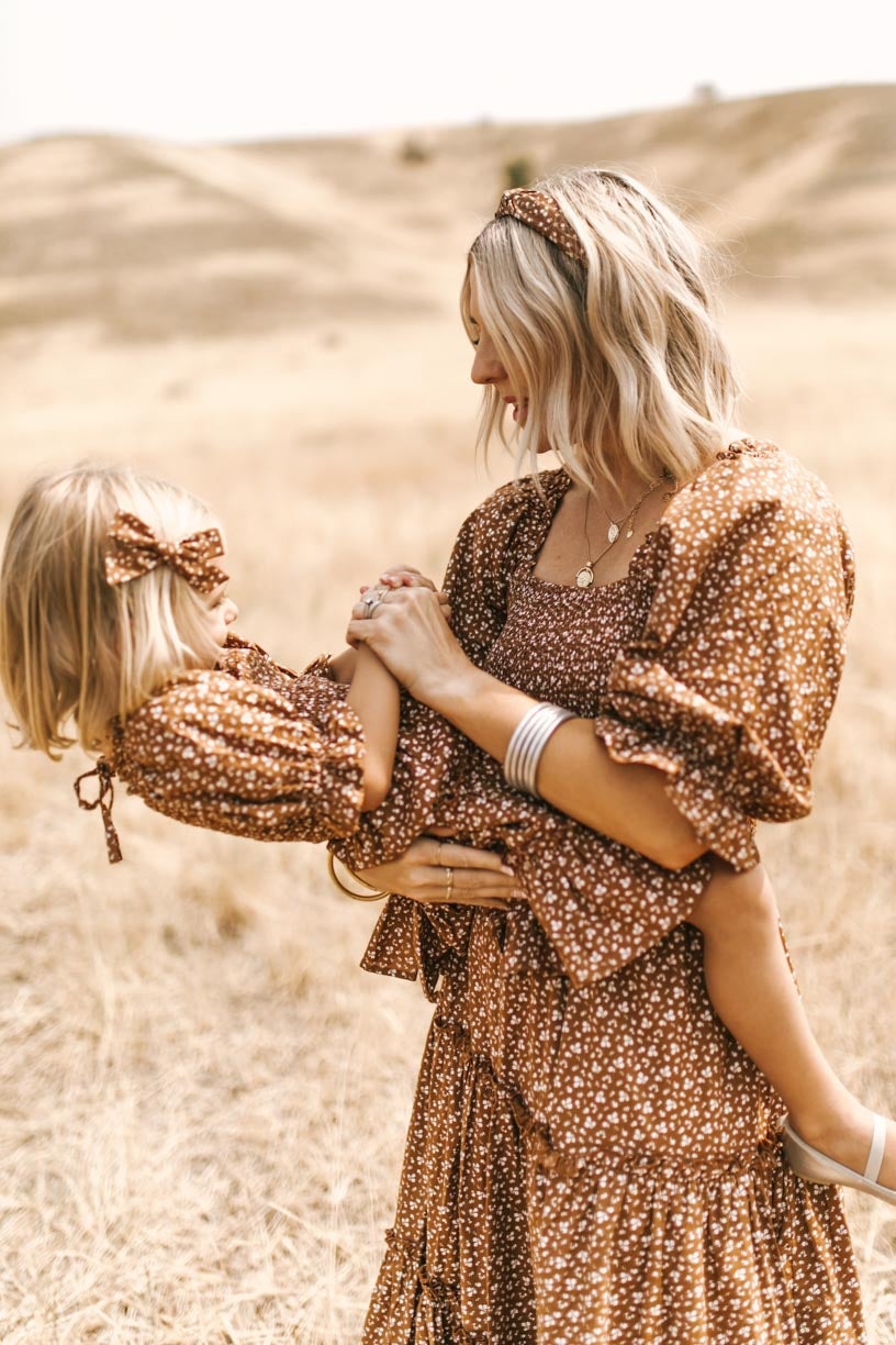 Mom And Daughter Dress Family Matching Clothes Flower Pastoral Style Printed Long Dress For Mother Daughter Mommy And Me Clothes