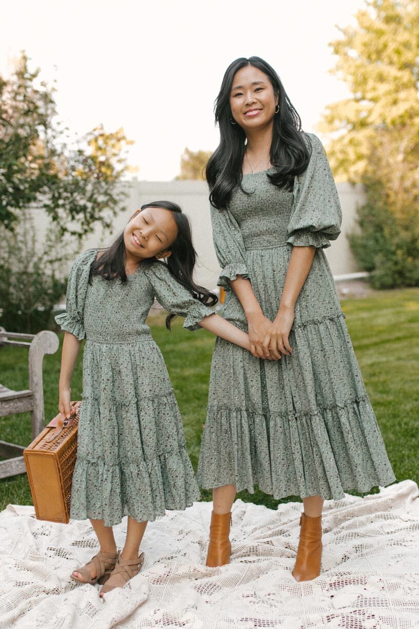 Mom And Daughter Dress Family Matching Clothes Flower Pastoral Style Printed Long Dress For Mother Daughter Mommy And Me Clothes