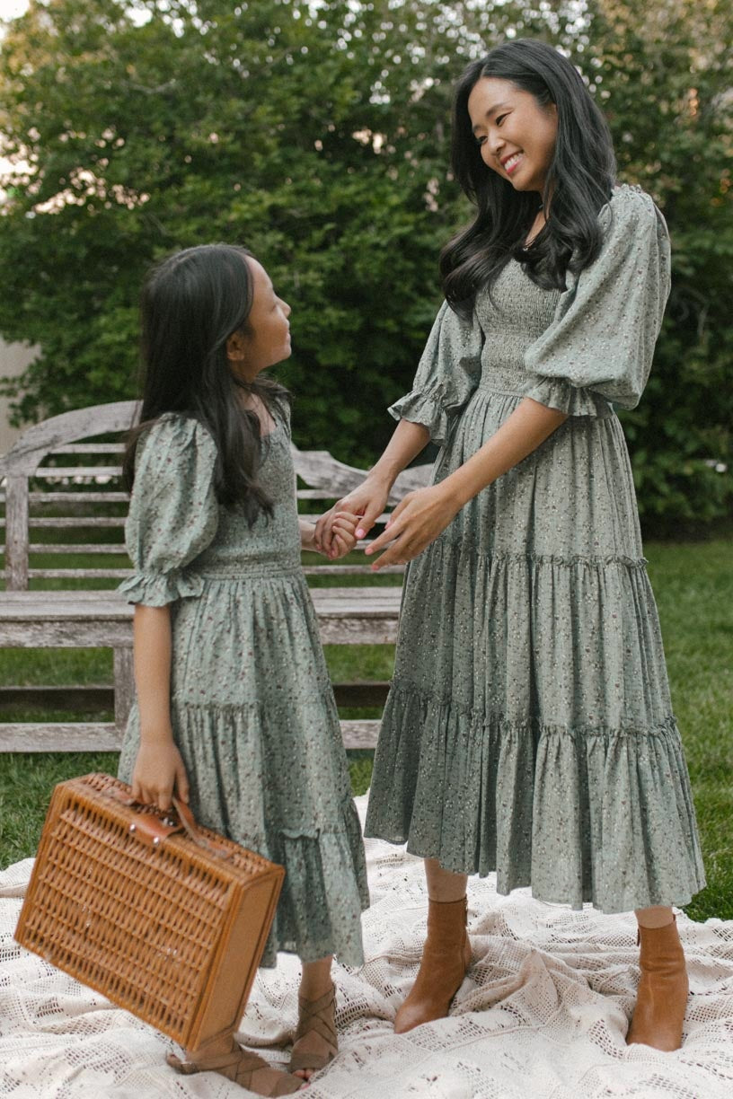 Mom And Daughter Dress Family Matching Clothes Flower Pastoral Style Printed Long Dress For Mother Daughter Mommy And Me Clothes